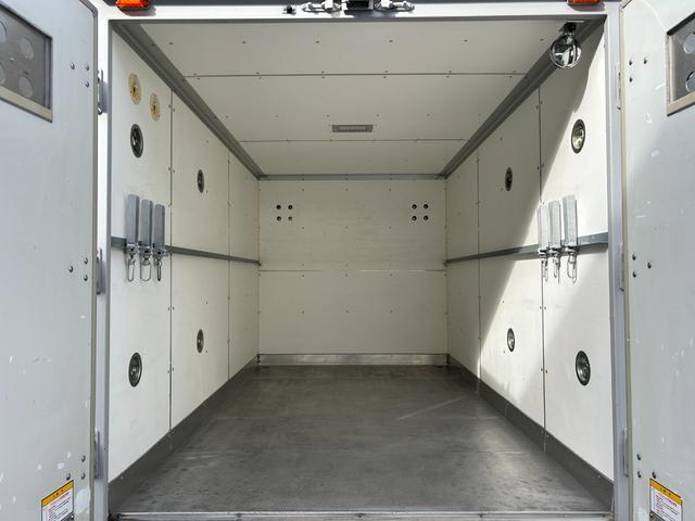 キャンター 全低床　１年保証付き　２ｔ　アルミバン　ＡＴ車　ディーゼルターボ　荷台内寸長さ３０６０ｍｍ　幅１７６０ｍｍ　高さ１７９０ｍｍ　ＥＴＣ　バックモニター　ドライブレコーダー　電動格納ミラー　２トン　２トントラック（47枚目）