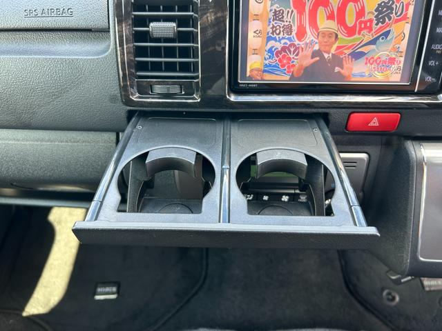 ハイエースバン スーパーＧＬ　ダークプライムＩＩ　１年保証付き　禁煙車　トヨタセーフティセンス　ディーゼルターボ　アラウンドビューモニター　ナビ　ＴＶ　ＥＴＣ　バックカメラ　ドライブレコーダー前後　Ｂｌｕｅｔｏｏｔｈ接続　電動格納ミラー　全方位カメラ（26枚目）