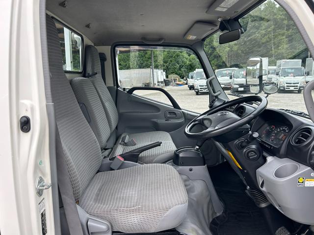 ダイナトラック フルジャストロー　１年保証付き　２ｔ　全低床　ＡＴ車　ディーゼルターボ　荷台木板張り　荷台内寸　長さ３１００ｍｍ　幅１６００ｍｍ　電動格納ミラー　ＥＴＣ　キーレス　アイドリングストップ　２トン　２トントラック　平ボディ（12枚目）