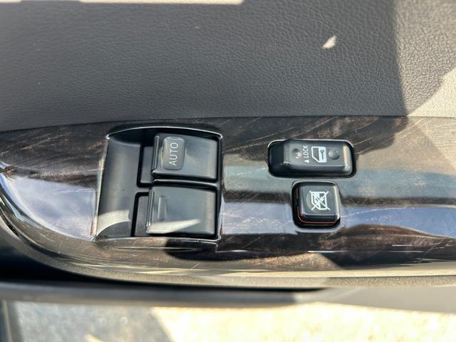 ハイエースバン スーパーＧＬ　ダークプライムＩＩ　１年保証付き　禁煙車　ディーゼルターボ　ＴＲＤアルミ　バックカメラ　Ｂｌｕｅｔｏｏｔｈ　ナビＴＶ　ＥＴＣ　衝突被害軽減ブレーキ　レーンキープアシスト　トヨタセーフティーセンス　ＬＥＤヘッドライト（10枚目）