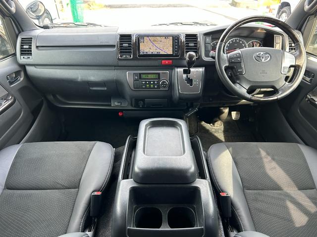 ハイエースバン スーパーＧＬ　ダークプライムＩＩ　１年保証付き　禁煙車　ディーゼルターボ　ＴＲＤアルミ　バックカメラ　Ｂｌｕｅｔｏｏｔｈ　ナビＴＶ　ＥＴＣ　衝突被害軽減ブレーキ　レーンキープアシスト　トヨタセーフティーセンス　ＬＥＤヘッドライト（16枚目）
