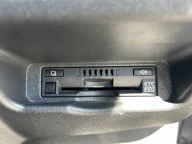 ハイエースバン スーパーＧＬ　ダークプライムＩＩ　１年保証付き　禁煙車　ディーゼルターボ　ＴＲＤアルミ　バックカメラ　Ｂｌｕｅｔｏｏｔｈ　ナビＴＶ　ＥＴＣ　衝突被害軽減ブレーキ　レーンキープアシスト　トヨタセーフティーセンス　ＬＥＤヘッドライト（19枚目）