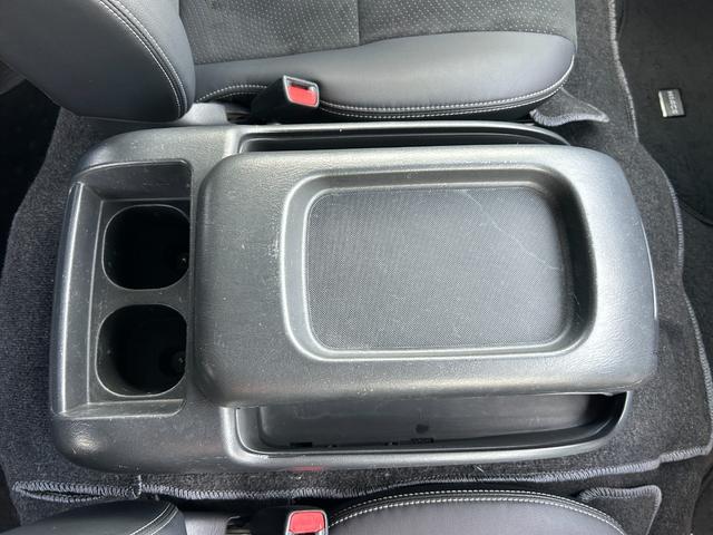 ハイエースバン スーパーＧＬ　ダークプライムＩＩ　１年保証付き　禁煙車　ディーゼルターボ　ＴＲＤアルミ　バックカメラ　Ｂｌｕｅｔｏｏｔｈ　ナビＴＶ　ＥＴＣ　衝突被害軽減ブレーキ　レーンキープアシスト　トヨタセーフティーセンス　ＬＥＤヘッドライト（31枚目）