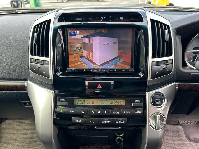 ランドクルーザー ＡＸ　Ｇセレクション　１年保証付き　禁煙車　４ＷＤ　アルパインナビ　後席モニター　ブラックレザーシート　シートヒーター　ステアリングヒーター　電動シート　ＡＣ１００　ナビ　ＴＶ　ＥＴＣ　バックカメラ　Ｂｌｕｅｔｏｏｔｈ接続（16枚目）