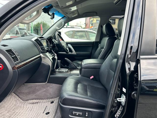 ランドクルーザー ＡＸ　Ｇセレクション　１年保証付き　禁煙車　４ＷＤ　アルパインナビ　後席モニター　ブラックレザーシート　シートヒーター　ステアリングヒーター　電動シート　ＡＣ１００　ナビ　ＴＶ　ＥＴＣ　バックカメラ　Ｂｌｕｅｔｏｏｔｈ接続（34枚目）