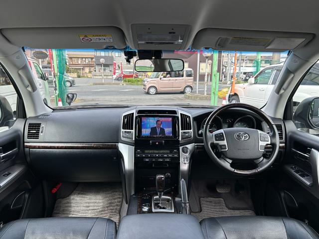 ランドクルーザー ＡＸ　Ｇセレクション　１年保証付き　禁煙車　４ＷＤ　アルパインナビ　後席モニター　ブラックレザーシート　シートヒーター　ステアリングヒーター　電動シート　ＡＣ１００　ナビ　ＴＶ　ＥＴＣ　バックカメラ　Ｂｌｕｅｔｏｏｔｈ接続（40枚目）