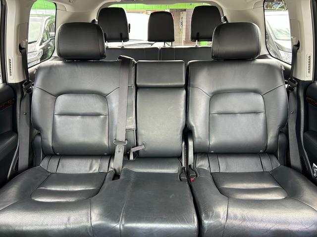 ランドクルーザー ＡＸ　Ｇセレクション　１年保証付き　禁煙車　４ＷＤ　アルパインナビ　後席モニター　ブラックレザーシート　シートヒーター　ステアリングヒーター　電動シート　ＡＣ１００　ナビ　ＴＶ　ＥＴＣ　バックカメラ　Ｂｌｕｅｔｏｏｔｈ接続（41枚目）