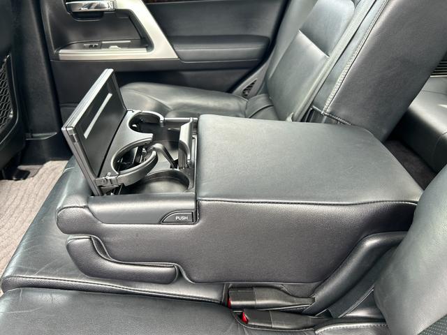 ランドクルーザー ＡＸ　Ｇセレクション　１年保証付き　禁煙車　４ＷＤ　アルパインナビ　後席モニター　ブラックレザーシート　シートヒーター　ステアリングヒーター　電動シート　ＡＣ１００　ナビ　ＴＶ　ＥＴＣ　バックカメラ　Ｂｌｕｅｔｏｏｔｈ接続（53枚目）