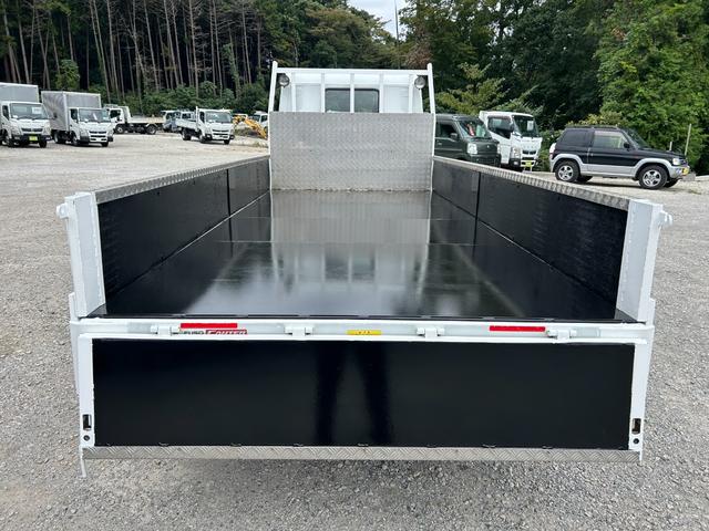 キャンター ロング全低床　１年保証付き　カスタム　３ｔ　全低床　ＡＴ車　ディーゼルターボ　荷台内寸　長さ４３４０ｍｍ　幅１７８０ｍｍ　荷台鉄板張　両側電格ミラー　ナビ　ＴＶ　ＥＴＣ　坂道発進補助　３トン　３トントラック　ロング（51枚目）
