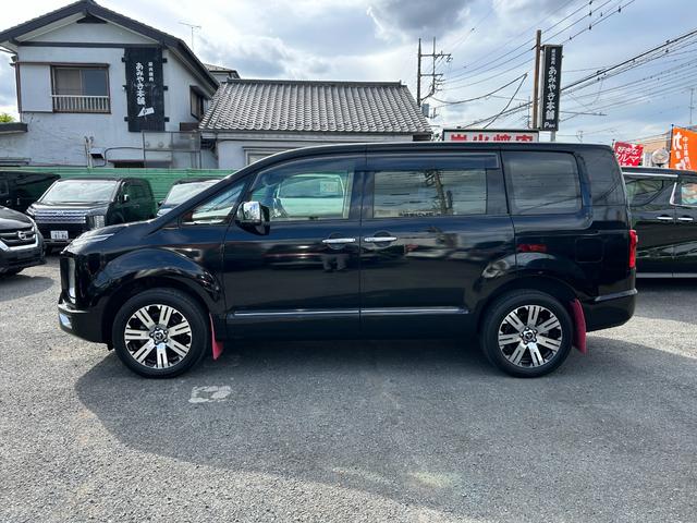 デリカＤ：５ Ｐ　１年保証付き　禁煙車　フリップダウンモニター　シートヒーター　ＡＣ１００Ｖ　両側電動スライドドア　ナビ　ＴＶ　全周囲カメラ　バックカメラ　ＥＴＣ　Ｂｌｕｅｔｏｏｔｈ　ＨＤＭＩ　ドラレコ　電動リアゲート（4枚目）
