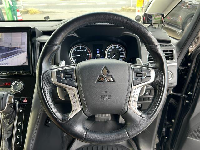 デリカＤ：５ Ｐ　１年保証付き　禁煙車　フリップダウンモニター　シートヒーター　ＡＣ１００Ｖ　両側電動スライドドア　ナビ　ＴＶ　全周囲カメラ　バックカメラ　ＥＴＣ　Ｂｌｕｅｔｏｏｔｈ　ＨＤＭＩ　ドラレコ　電動リアゲート（12枚目）