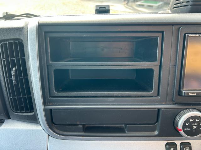 キャンター 全低床　カスタム　１年保証付き　２ｔ　ＡＴ車　ディーゼルターボ　両側電動格納ミラー　荷台内寸　長さ３１００ｍｍ　幅１６００ｍｍ　ナビ　ＴＶ　Ｂｌｕｅｔｏｏｔｈ接続　２トン　２トントラック　平ボディ　荷台鉄板可（27枚目）