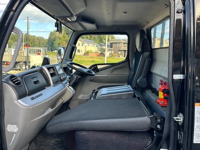 キャンター 全低床　カスタム　１年保証付き　２ｔ　ＡＴ車　ディーゼルターボ　両側電動格納ミラー　荷台内寸　長さ３１００ｍｍ　幅１６００ｍｍ　ナビ　ＴＶ　Ｂｌｕｅｔｏｏｔｈ接続　２トン　２トントラック　平ボディ　荷台鉄板可（41枚目）