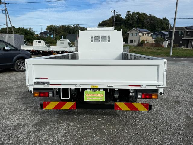 キャンター 　１年保証付き　４ｔ　ワイド超ロング　ＡＴ車　バックカメラ　積載量４２００ｋｇ　荷台内寸　長さ５０００ｍｍ　幅２０８０ｍｍ　荷台鉄板張り　ＥＴＣ　準中型免許対応車　キーレス　４トントラック　ワイドロング（6枚目）