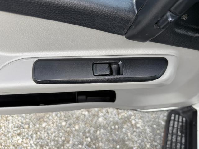 キャンター 　１年保証付き　４ｔ　ワイド超ロング　ＡＴ車　バックカメラ　積載量４２００ｋｇ　荷台内寸　長さ５０００ｍｍ　幅２０８０ｍｍ　荷台鉄板張り　ＥＴＣ　準中型免許対応車　キーレス　４トントラック　ワイドロング（34枚目）