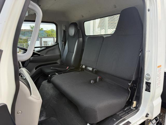 キャンター 　１年保証付き　４ｔ　ワイド超ロング　ＡＴ車　バックカメラ　積載量４２００ｋｇ　荷台内寸　長さ５０００ｍｍ　幅２０８０ｍｍ　荷台鉄板張り　ＥＴＣ　準中型免許対応車　キーレス　４トントラック　ワイドロング（35枚目）