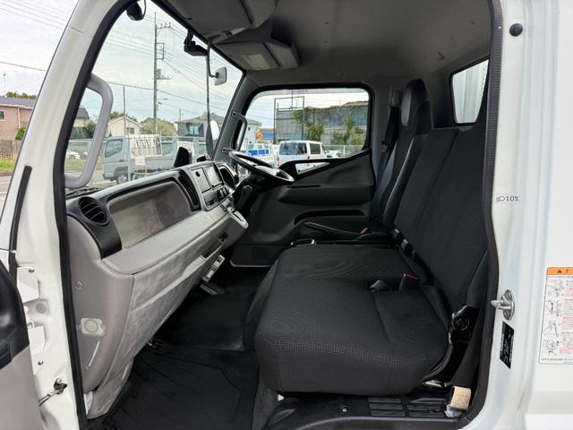 キャンター 　１年保証付き　４ｔ　ワイド超ロング　ＡＴ車　バックカメラ　積載量４２００ｋｇ　荷台内寸　長さ５０００ｍｍ　幅２０８０ｍｍ　荷台鉄板張り　ＥＴＣ　準中型免許対応車　キーレス　４トントラック　ワイドロング（36枚目）