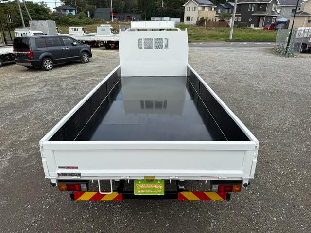 キャンター 　１年保証付き　４ｔ　ワイド超ロング　ＡＴ車　バックカメラ　積載量４２００ｋｇ　荷台内寸　長さ５０００ｍｍ　幅２０８０ｍｍ　荷台鉄板張り　ＥＴＣ　準中型免許対応車　キーレス　４トントラック　ワイドロング（46枚目）