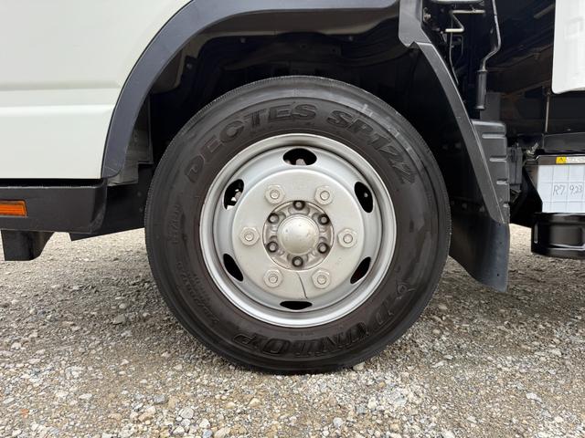 キャンター 　１年保証付き　４ｔ　ワイド超ロング　ＡＴ車　バックカメラ　積載量４２００ｋｇ　荷台内寸　長さ５０００ｍｍ　幅２０８０ｍｍ　荷台鉄板張り　ＥＴＣ　準中型免許対応車　キーレス　４トントラック　ワイドロング（62枚目）