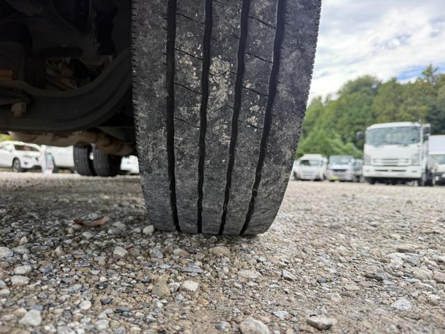 キャンター 　１年保証付き　４ｔ　ワイド超ロング　ＡＴ車　バックカメラ　積載量４２００ｋｇ　荷台内寸　長さ５０００ｍｍ　幅２０８０ｍｍ　荷台鉄板張り　ＥＴＣ　準中型免許対応車　キーレス　４トントラック　ワイドロング（63枚目）