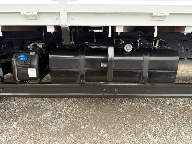 キャンター 　１年保証付き　４ｔ　ワイド超ロング　ＡＴ車　バックカメラ　積載量４２００ｋｇ　荷台内寸　長さ５０００ｍｍ　幅２０８０ｍｍ　荷台鉄板張り　ＥＴＣ　準中型免許対応車　キーレス　４トントラック　ワイドロング（69枚目）