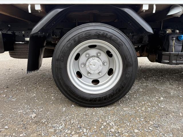 キャンター 　１年保証付き　４ｔ　ワイド超ロング　ＡＴ車　バックカメラ　積載量４２００ｋｇ　荷台内寸　長さ５０００ｍｍ　幅２０８０ｍｍ　荷台鉄板張り　ＥＴＣ　準中型免許対応車　キーレス　４トントラック　ワイドロング（70枚目）