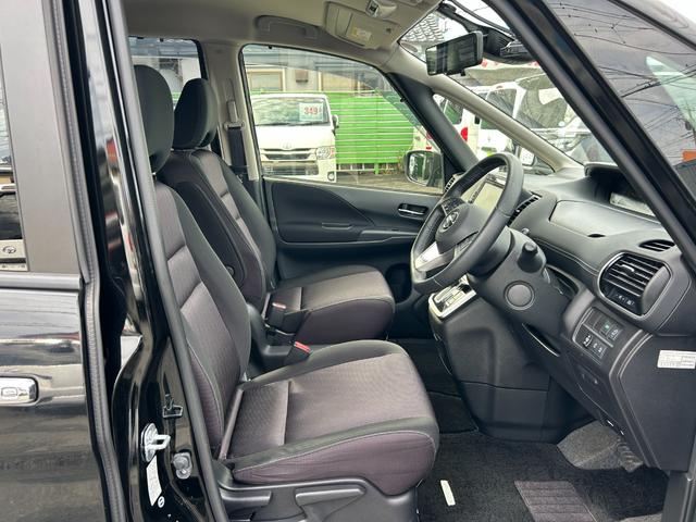 セレナ ハイウェイスター Vセレクション 1年保証付き 4WD 禁煙車 プロパイロット 両側電動スライドドア HDMI アラウンドビューモニター ナビ TV ETC バックカメラ Bluetooth接続 ドライブレコーダー 後席サンシェード付(12枚目)