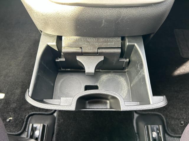 セレナ ハイウェイスター Vセレクション 1年保証付き 4WD 禁煙車 プロパイロット 両側電動スライドドア HDMI アラウンドビューモニター ナビ TV ETC バックカメラ Bluetooth接続 ドライブレコーダー 後席サンシェード付(27枚目)