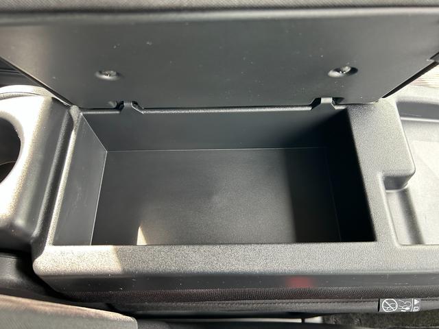 セレナ ハイウェイスター Vセレクション 1年保証付き 4WD 禁煙車 プロパイロット 両側電動スライドドア HDMI アラウンドビューモニター ナビ TV ETC バックカメラ Bluetooth接続 ドライブレコーダー 後席サンシェード付(29枚目)