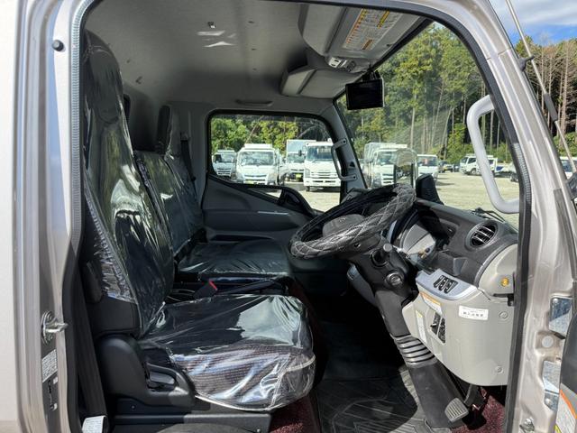 キャンター ワイドキャブロング全低床カスタム　１年保証付　３．５ｔ　ワイド超ロング　ＡＴ車　ワイドロング　積載量３５００ｋｇ　荷台内寸　長さ５０００ｍｍ　幅２０８０ｍｍ　荷台鉄板張り　アルミ　ＥＴＣ　準中型免許対応車　４トントラック　４ｔ　３トン（13枚目）