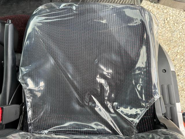 キャンター ワイドキャブロング全低床カスタム　１年保証付　３．５ｔ　ワイド超ロング　ＡＴ車　ワイドロング　積載量３５００ｋｇ　荷台内寸　長さ５０００ｍｍ　幅２０８０ｍｍ　荷台鉄板張り　アルミ　ＥＴＣ　準中型免許対応車　４トントラック　４ｔ　３トン（28枚目）