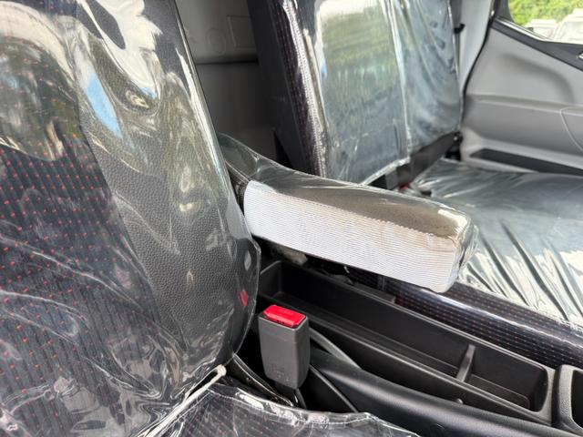 キャンター ワイドキャブロング全低床カスタム　１年保証付　３．５ｔ　ワイド超ロング　ＡＴ車　ワイドロング　積載量３５００ｋｇ　荷台内寸　長さ５０００ｍｍ　幅２０８０ｍｍ　荷台鉄板張り　アルミ　ＥＴＣ　準中型免許対応車　４トントラック　４ｔ　３トン（30枚目）