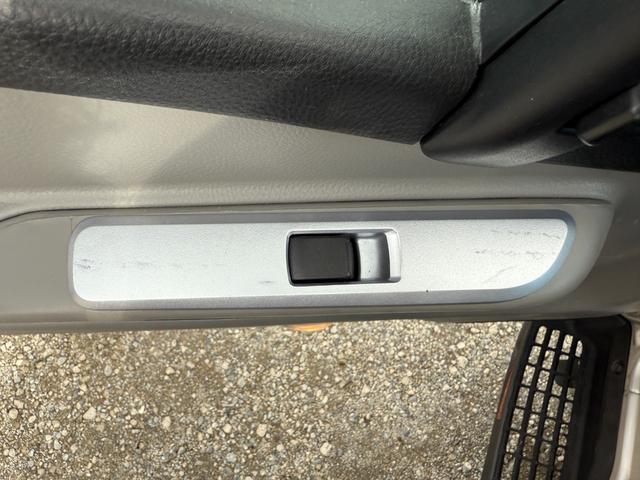 キャンター ワイドキャブロング全低床カスタム　１年保証付　３．５ｔ　ワイド超ロング　ＡＴ車　ワイドロング　積載量３５００ｋｇ　荷台内寸　長さ５０００ｍｍ　幅２０８０ｍｍ　荷台鉄板張り　アルミ　ＥＴＣ　準中型免許対応車　４トントラック　４ｔ　３トン（32枚目）