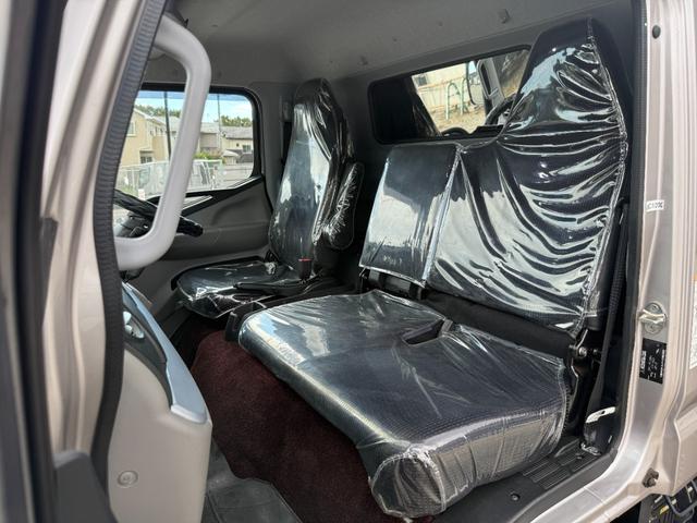 キャンター ワイドキャブロング全低床カスタム　１年保証付　３．５ｔ　ワイド超ロング　ＡＴ車　ワイドロング　積載量３５００ｋｇ　荷台内寸　長さ５０００ｍｍ　幅２０８０ｍｍ　荷台鉄板張り　アルミ　ＥＴＣ　準中型免許対応車　４トントラック　４ｔ　３トン（34枚目）