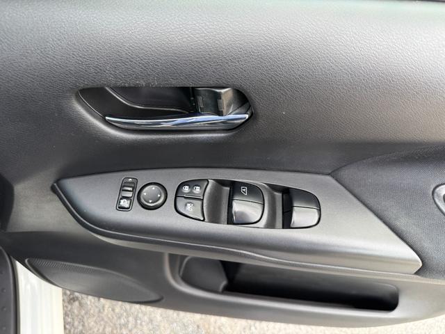 セレナ Ｘ　Ｖセレクション　１年保証付き　禁煙車　後席モニター　アラウンドビューモニター　両側パワースライドドア　ナビ　ＴＶ　ＥＴＣ　Ｂｌｕｅｔｏｏｔｈ接続　バックカメラ　オートクルーズコントロール　ハイブリッド　ファミリーカー（10枚目）