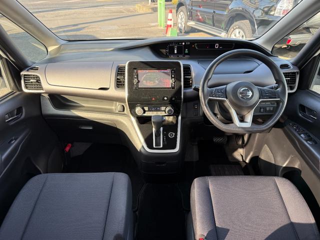 セレナ Ｘ　Ｖセレクション　１年保証付き　禁煙車　後席モニター　アラウンドビューモニター　両側パワースライドドア　ナビ　ＴＶ　ＥＴＣ　Ｂｌｕｅｔｏｏｔｈ接続　バックカメラ　オートクルーズコントロール　ハイブリッド　ファミリーカー（20枚目）