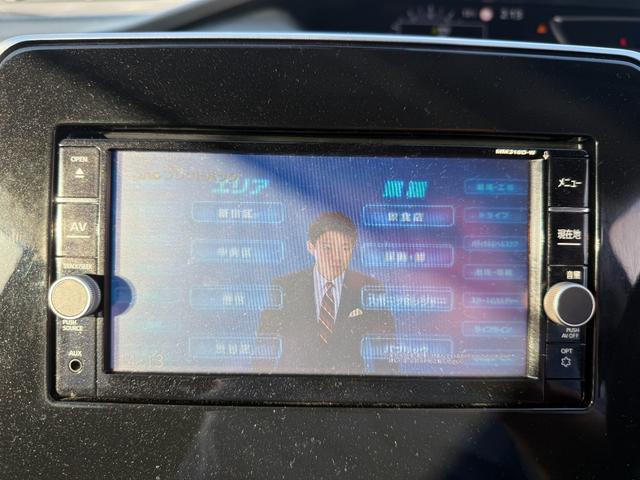 セレナ Ｘ　Ｖセレクション　１年保証付き　禁煙車　後席モニター　アラウンドビューモニター　両側パワースライドドア　ナビ　ＴＶ　ＥＴＣ　Ｂｌｕｅｔｏｏｔｈ接続　バックカメラ　オートクルーズコントロール　ハイブリッド　ファミリーカー（22枚目）