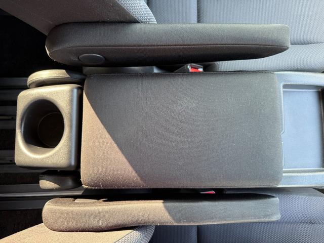 セレナ Ｘ　Ｖセレクション　１年保証付き　禁煙車　後席モニター　アラウンドビューモニター　両側パワースライドドア　ナビ　ＴＶ　ＥＴＣ　Ｂｌｕｅｔｏｏｔｈ接続　バックカメラ　オートクルーズコントロール　ハイブリッド　ファミリーカー（30枚目）