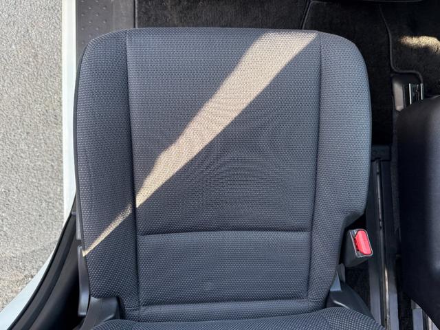 セレナ Ｘ　Ｖセレクション　１年保証付き　禁煙車　後席モニター　アラウンドビューモニター　両側パワースライドドア　ナビ　ＴＶ　ＥＴＣ　Ｂｌｕｅｔｏｏｔｈ接続　バックカメラ　オートクルーズコントロール　ハイブリッド　ファミリーカー（40枚目）