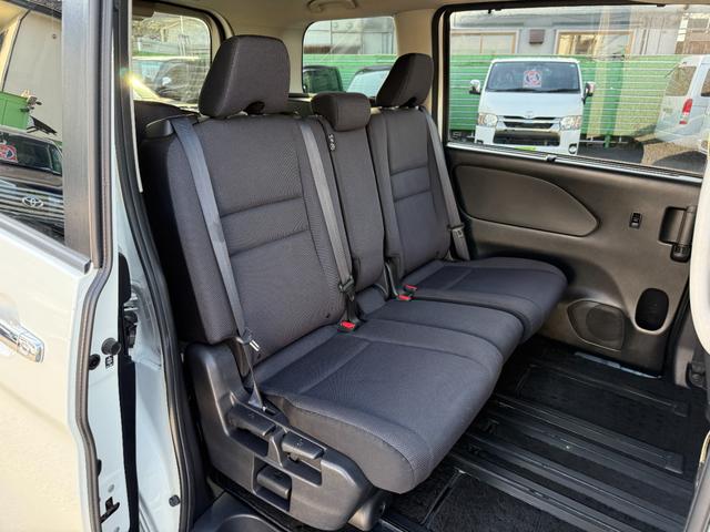 セレナ Ｘ　Ｖセレクション　１年保証付き　禁煙車　後席モニター　アラウンドビューモニター　両側パワースライドドア　ナビ　ＴＶ　ＥＴＣ　Ｂｌｕｅｔｏｏｔｈ接続　バックカメラ　オートクルーズコントロール　ハイブリッド　ファミリーカー（45枚目）