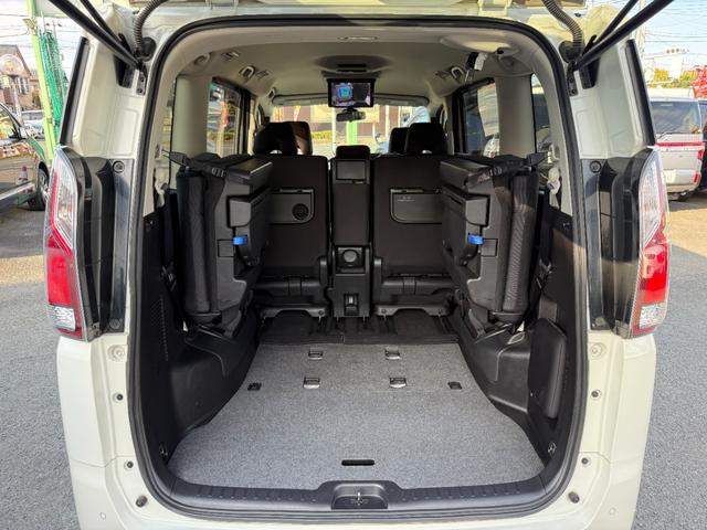 セレナ Ｘ　Ｖセレクション　１年保証付き　禁煙車　後席モニター　アラウンドビューモニター　両側パワースライドドア　ナビ　ＴＶ　ＥＴＣ　Ｂｌｕｅｔｏｏｔｈ接続　バックカメラ　オートクルーズコントロール　ハイブリッド　ファミリーカー（57枚目）