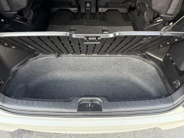 セレナ Ｘ　Ｖセレクション　１年保証付き　禁煙車　後席モニター　アラウンドビューモニター　両側パワースライドドア　ナビ　ＴＶ　ＥＴＣ　Ｂｌｕｅｔｏｏｔｈ接続　バックカメラ　オートクルーズコントロール　ハイブリッド　ファミリーカー（59枚目）