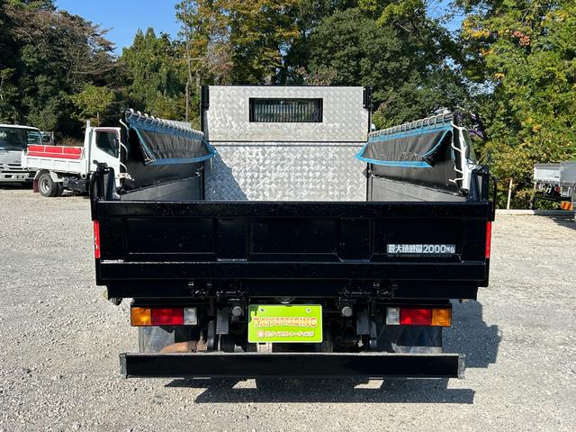 キャンター 全低床ダンプ　１年保証付き　２ｔ　強化ダンプ　ＭＴ車　電動格納ミラー　コボレーン　荷台内寸　長さ３０５０ｍｍ　幅１５９０ｍｍ　フロントフォグランプ　２トン　２トンダンプ　２ｔダンプ　ディーゼルターボ　横滑り防止装置（6枚目）