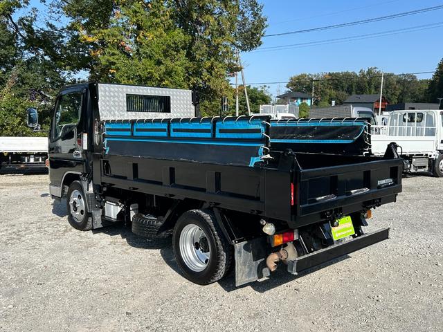 キャンター 全低床ダンプ　１年保証付き　２ｔ　強化ダンプ　ＭＴ車　電動格納ミラー　コボレーン　荷台内寸　長さ３０５０ｍｍ　幅１５９０ｍｍ　フロントフォグランプ　２トン　２トンダンプ　２ｔダンプ　ディーゼルターボ　横滑り防止装置（7枚目）