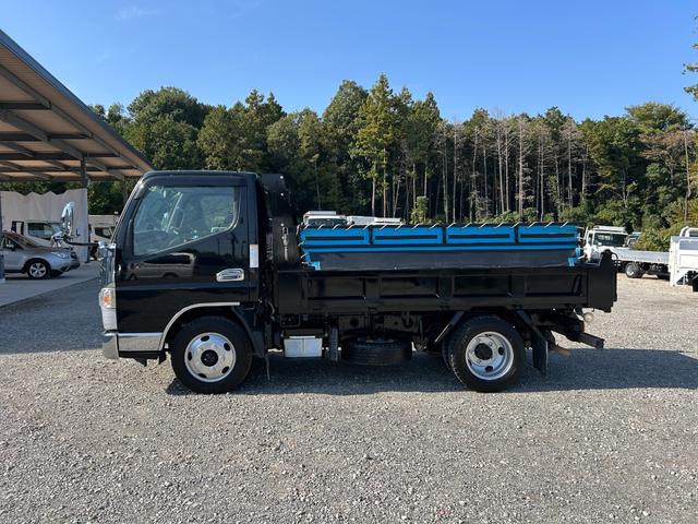 キャンター 全低床ダンプ　１年保証付き　２ｔ　強化ダンプ　ＭＴ車　電動格納ミラー　コボレーン　荷台内寸　長さ３０５０ｍｍ　幅１５９０ｍｍ　フロントフォグランプ　２トン　２トンダンプ　２ｔダンプ　ディーゼルターボ　横滑り防止装置（8枚目）