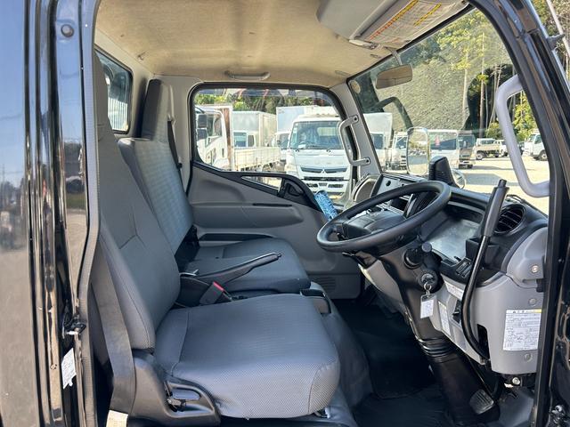 キャンター 全低床ダンプ　１年保証付き　２ｔ　強化ダンプ　ＭＴ車　電動格納ミラー　コボレーン　荷台内寸　長さ３０５０ｍｍ　幅１５９０ｍｍ　フロントフォグランプ　２トン　２トンダンプ　２ｔダンプ　ディーゼルターボ　横滑り防止装置（12枚目）