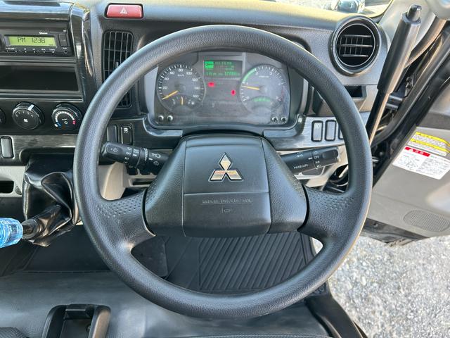 キャンター 全低床ダンプ　１年保証付き　２ｔ　強化ダンプ　ＭＴ車　電動格納ミラー　コボレーン　荷台内寸　長さ３０５０ｍｍ　幅１５９０ｍｍ　フロントフォグランプ　２トン　２トンダンプ　２ｔダンプ　ディーゼルターボ　横滑り防止装置（13枚目）