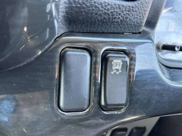 キャンター 全低床ダンプ　１年保証付き　２ｔ　強化ダンプ　ＭＴ車　電動格納ミラー　コボレーン　荷台内寸　長さ３０５０ｍｍ　幅１５９０ｍｍ　フロントフォグランプ　２トン　２トンダンプ　２ｔダンプ　ディーゼルターボ　横滑り防止装置（18枚目）