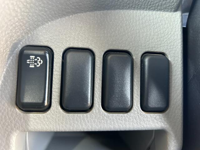 キャンター 全低床ダンプ　１年保証付き　２ｔ　強化ダンプ　ＭＴ車　電動格納ミラー　コボレーン　荷台内寸　長さ３０５０ｍｍ　幅１５９０ｍｍ　フロントフォグランプ　２トン　２トンダンプ　２ｔダンプ　ディーゼルターボ　横滑り防止装置（19枚目）