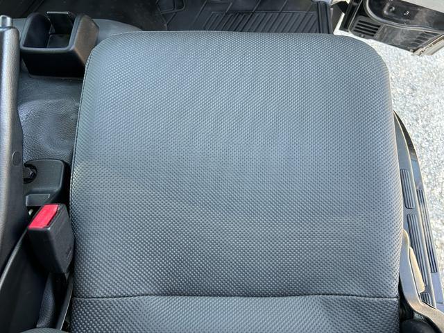 キャンター 全低床ダンプ　１年保証付き　２ｔ　強化ダンプ　ＭＴ車　電動格納ミラー　コボレーン　荷台内寸　長さ３０５０ｍｍ　幅１５９０ｍｍ　フロントフォグランプ　２トン　２トンダンプ　２ｔダンプ　ディーゼルターボ　横滑り防止装置（30枚目）